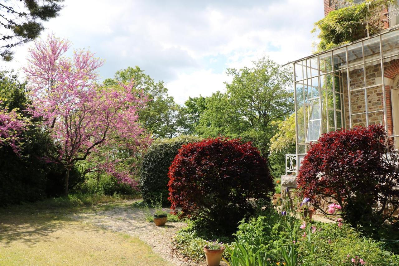 Le Manoir Des Rochers Bouere Luaran gambar