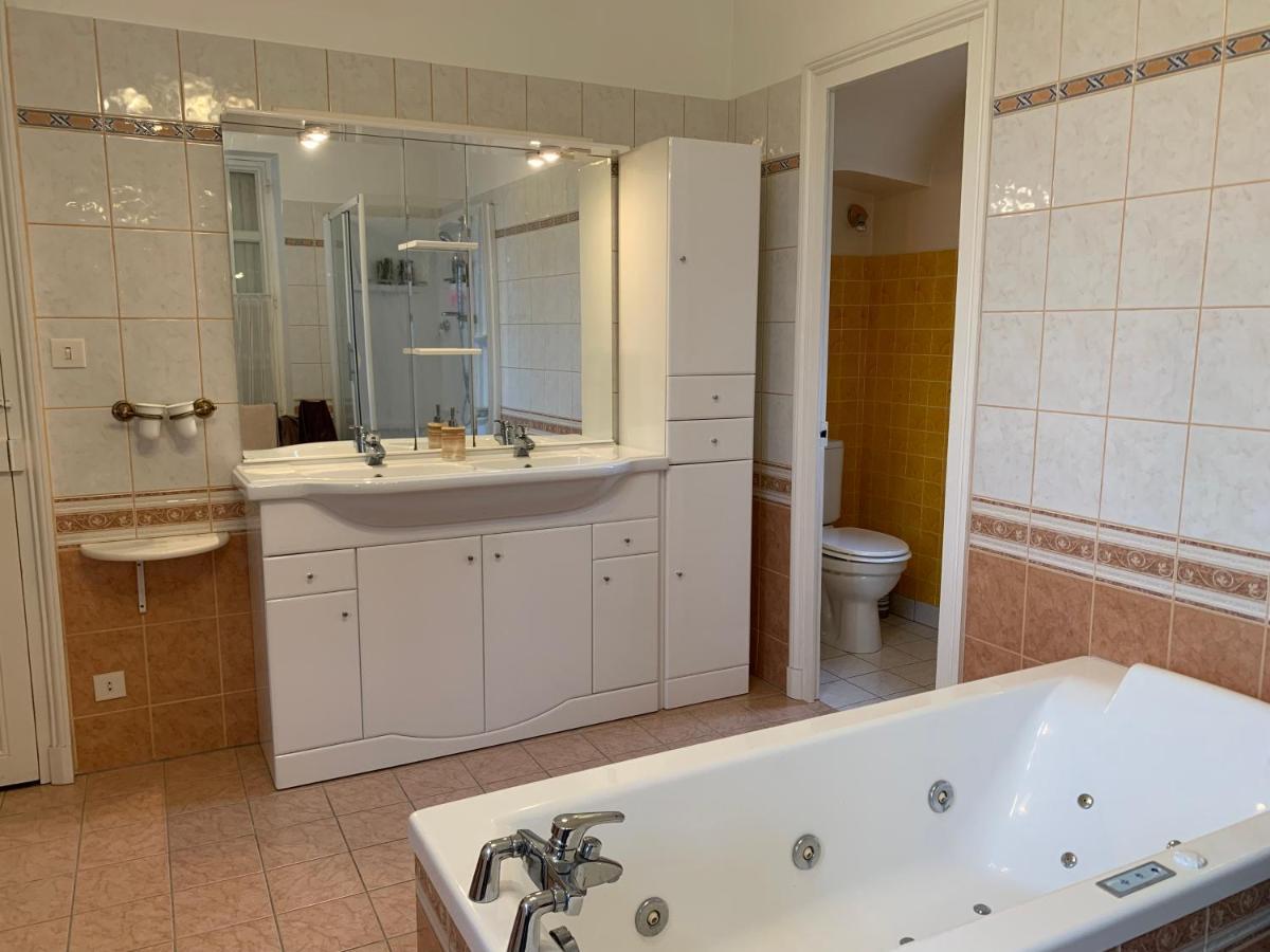 Le Manoir Des Rochers Bouere Luaran gambar